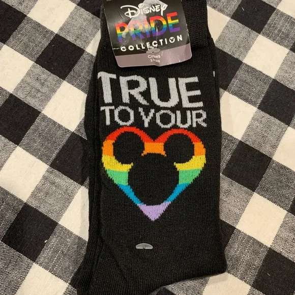 Men’s Disney Mickey Mouse Pride novelty crew cut socks - Picture 2 of 5